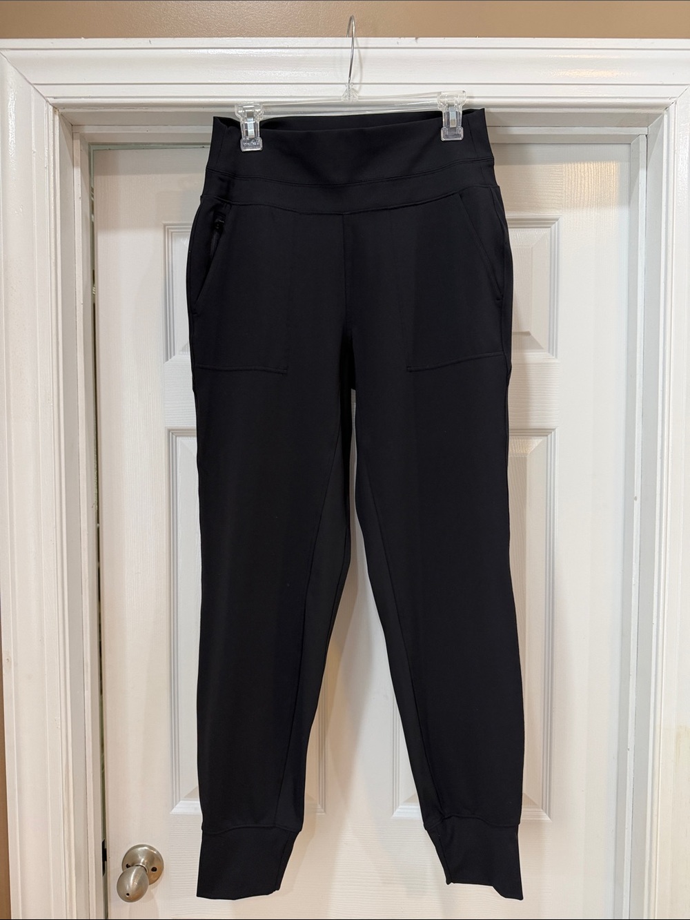 Athleta Venice Jogger Pants. Sz Med/TALL. Black
